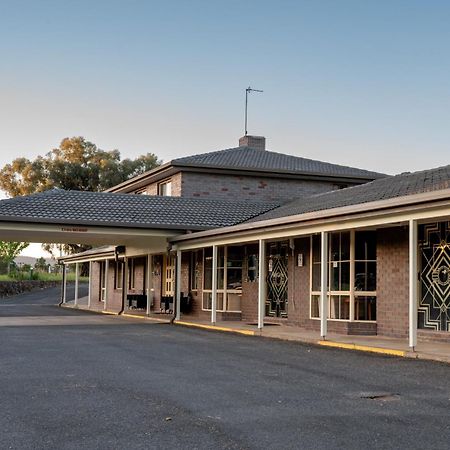 Tumut Valley Motel Pet Friendly Esterno foto
