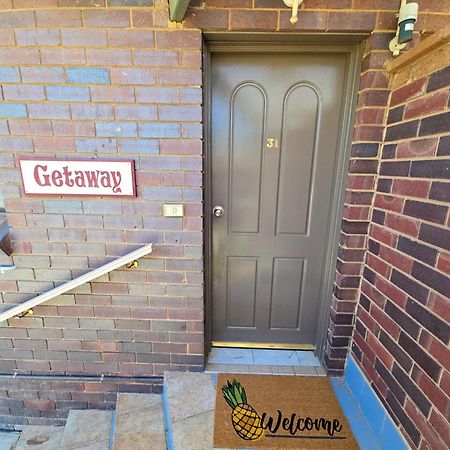 Tumut Valley Motel Pet Friendly Esterno foto