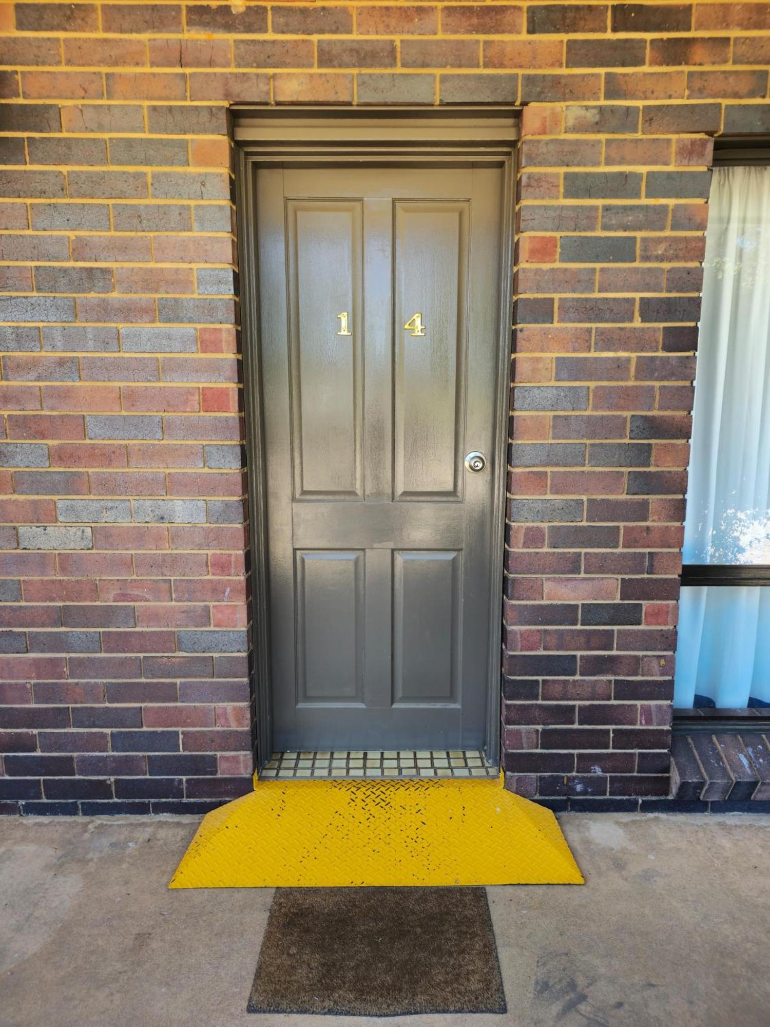 Tumut Valley Motel Pet Friendly Esterno foto