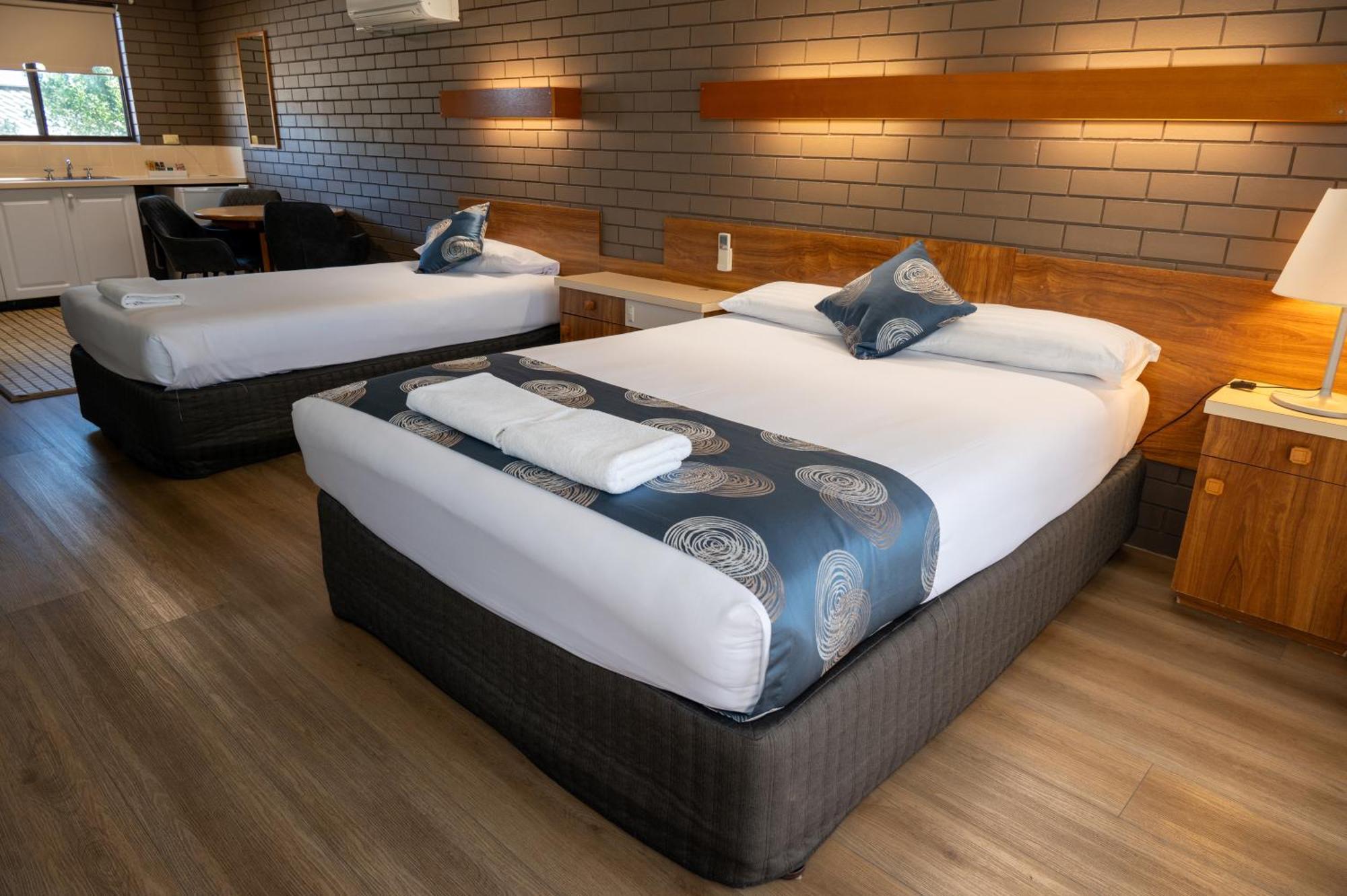 Tumut Valley Motel Pet Friendly Esterno foto