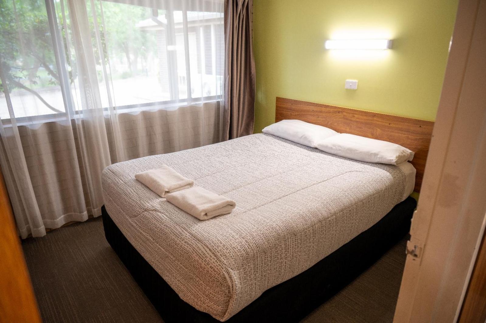 Tumut Valley Motel Pet Friendly Esterno foto
