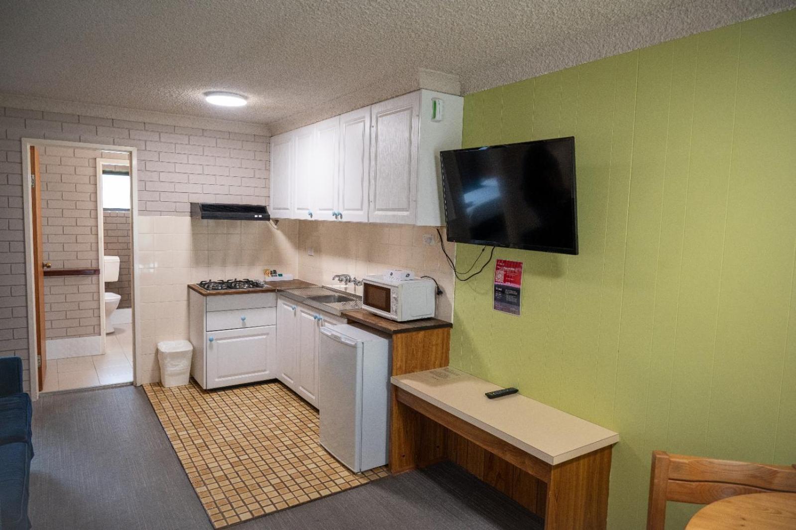 Tumut Valley Motel Pet Friendly Esterno foto