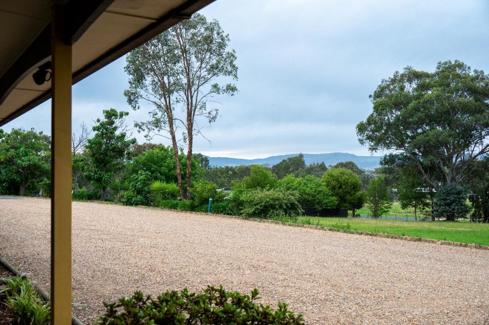 Tumut Valley Motel Pet Friendly Esterno foto