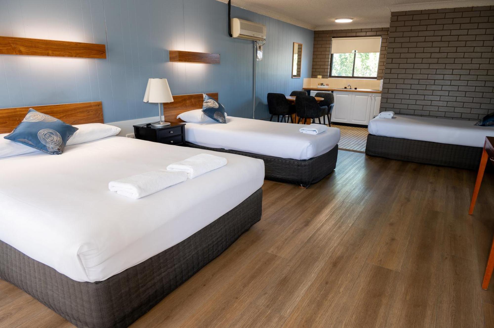 Tumut Valley Motel Pet Friendly Esterno foto