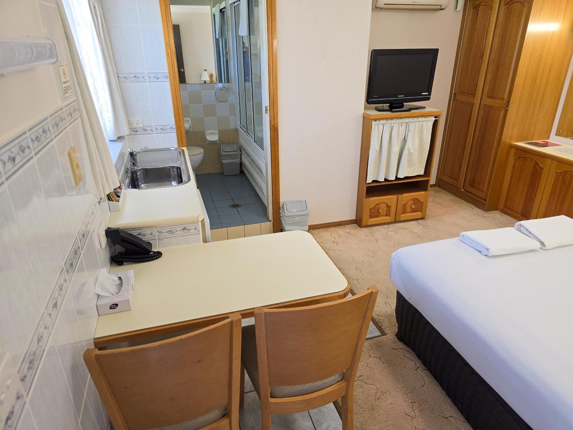 Tumut Valley Motel Pet Friendly Esterno foto
