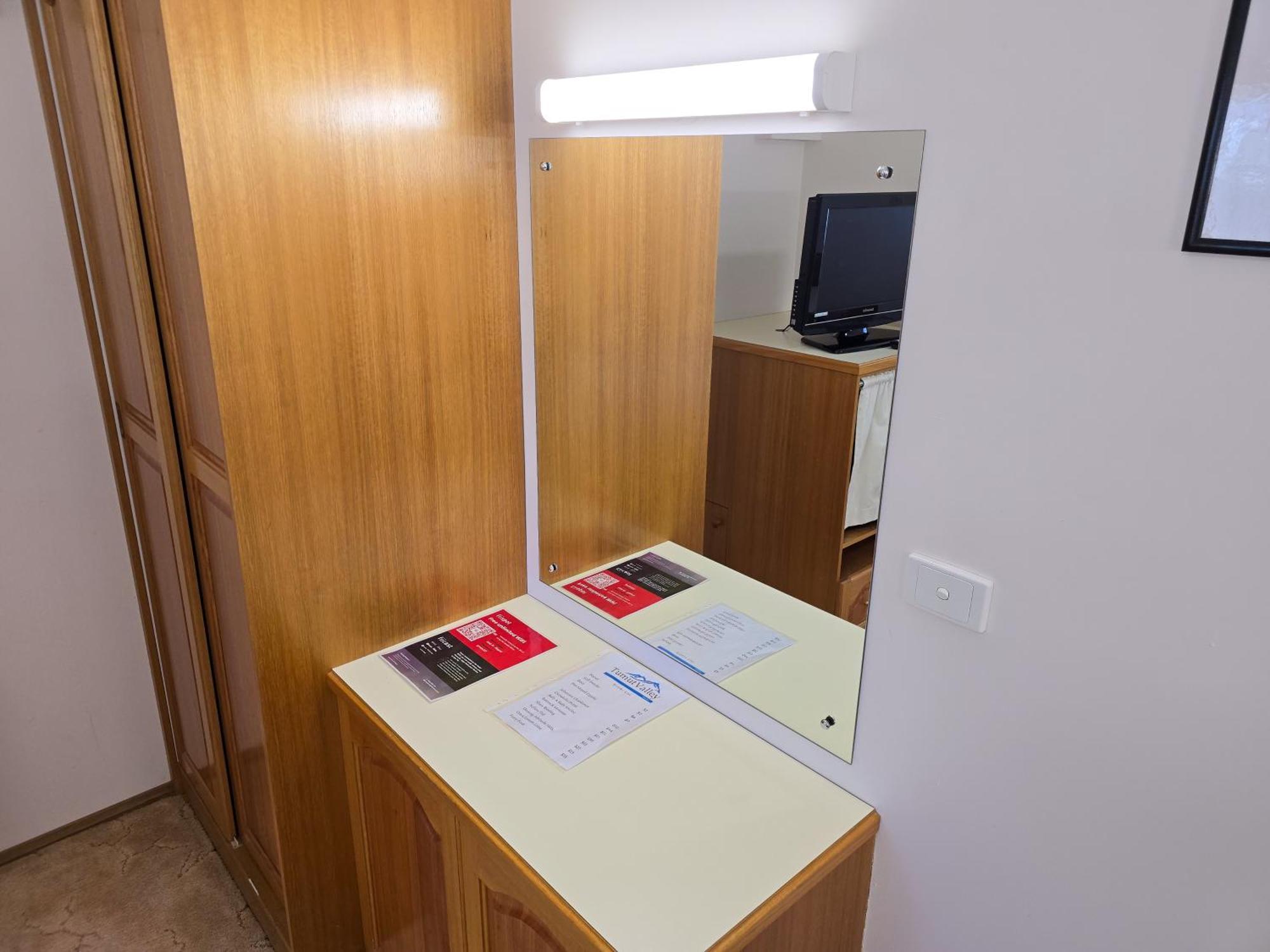 Tumut Valley Motel Pet Friendly Esterno foto