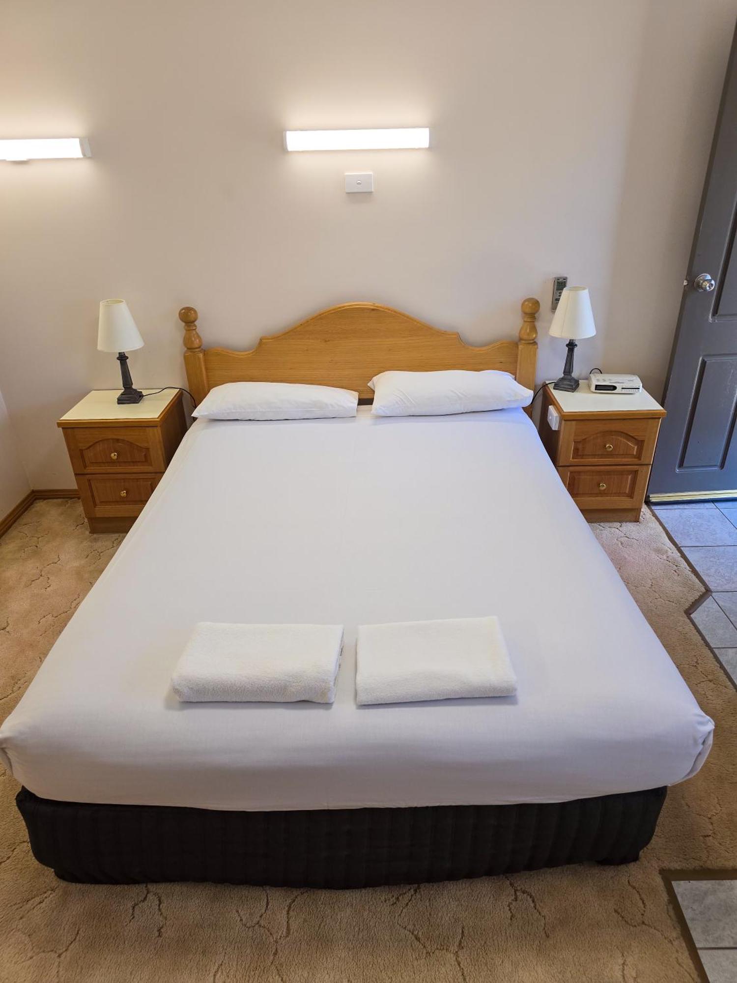 Tumut Valley Motel Pet Friendly Esterno foto