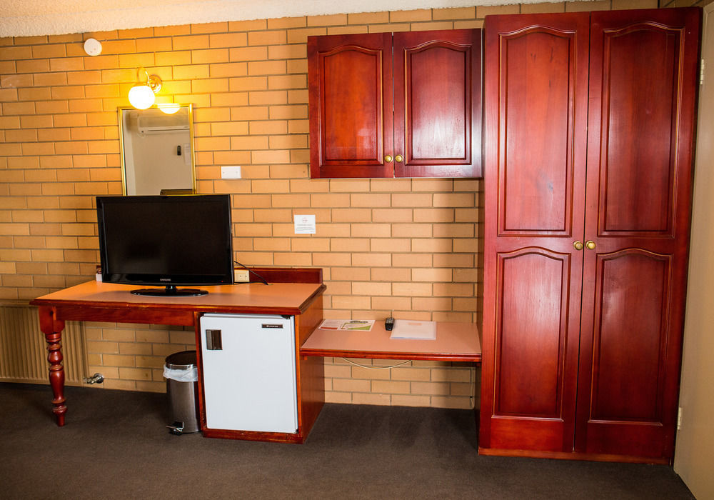 Tumut Valley Motel Pet Friendly Esterno foto